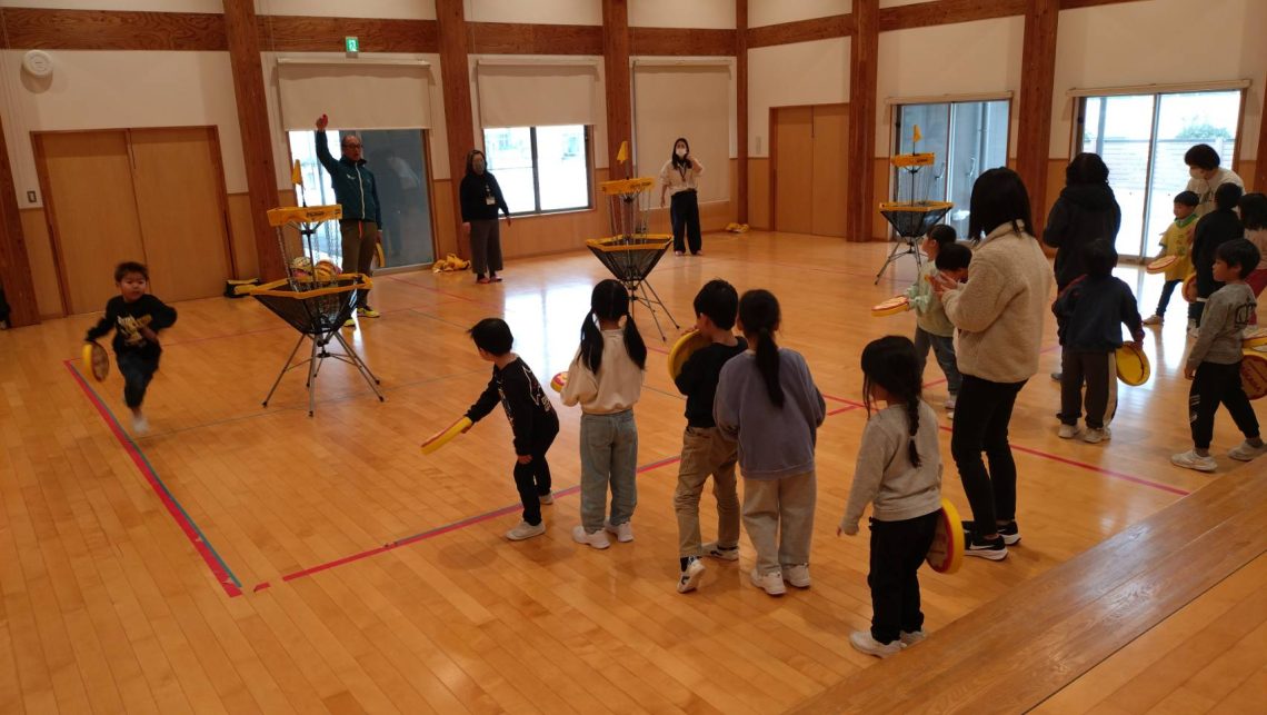 ドッジビー体験　雄島こども園 出前参加事業